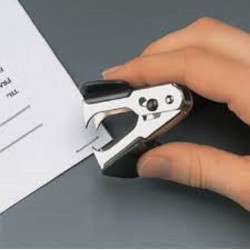 Handy Portable Staple Remover