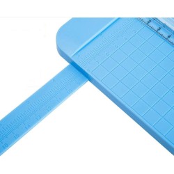 Portable Scrapbooking Trimmer